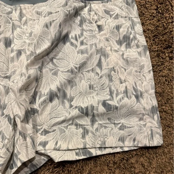 ATHLETA TREKKIE NORTH SHORT SZ 16 NWOT - Picture 6 of 14